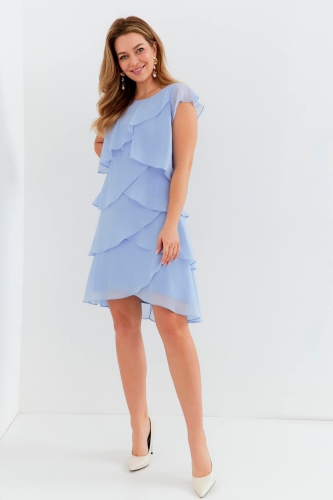 sukienka błękitna z falbankami rękawek.jpg